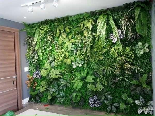 v&aacute;ch c&acirc;y giả trang tr&iacute; backdrop đẹp cho kh&ocirc;ng gian hiện đại